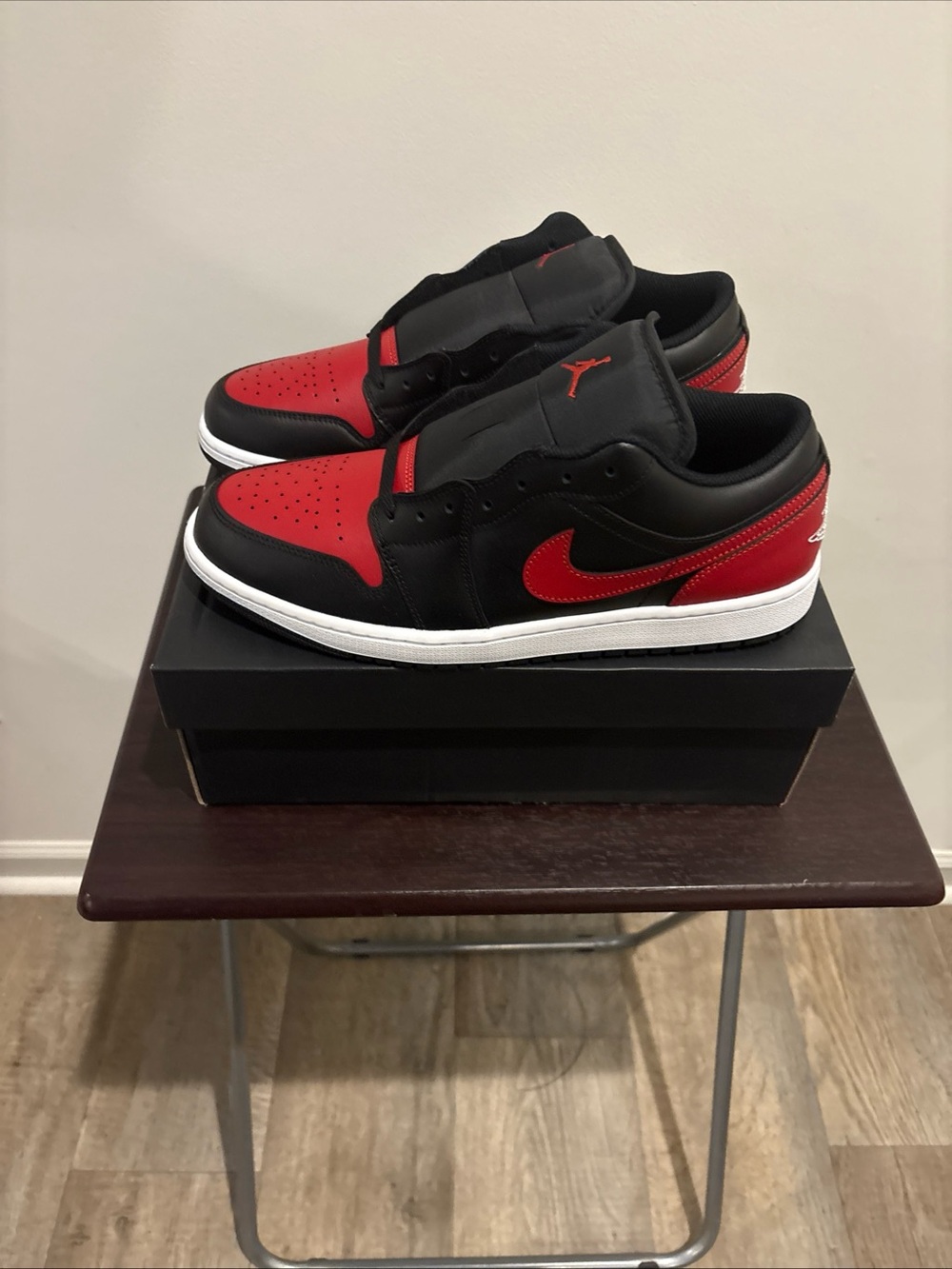 Men Jordan One lLow-Top Sneakers size13 in Black and Red - Picture 5 of 9